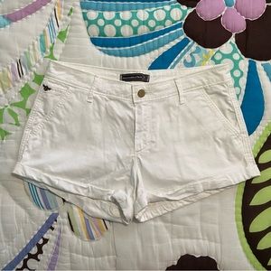 Abercrombie & Fitch White Shorts!